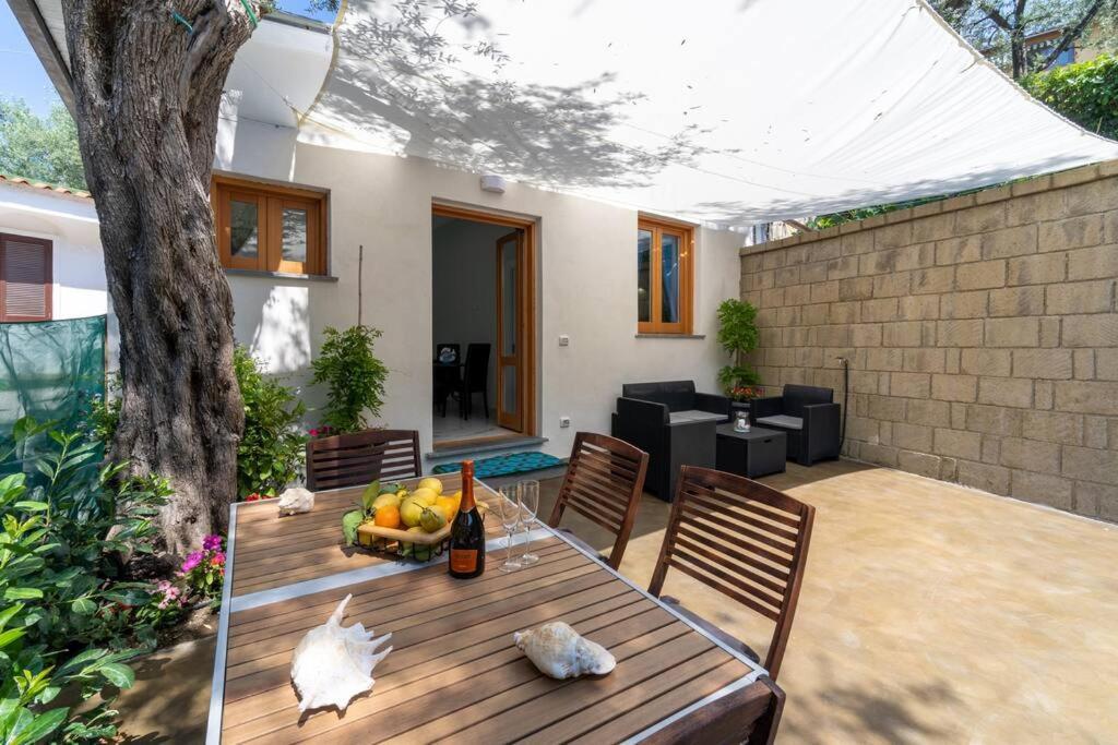Casa Priora - Romantic House With Pool Villa ซอร์เรนโต ภายนอก รูปภาพ